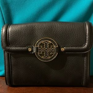 Authentic Tory Burch clutch/crossbody